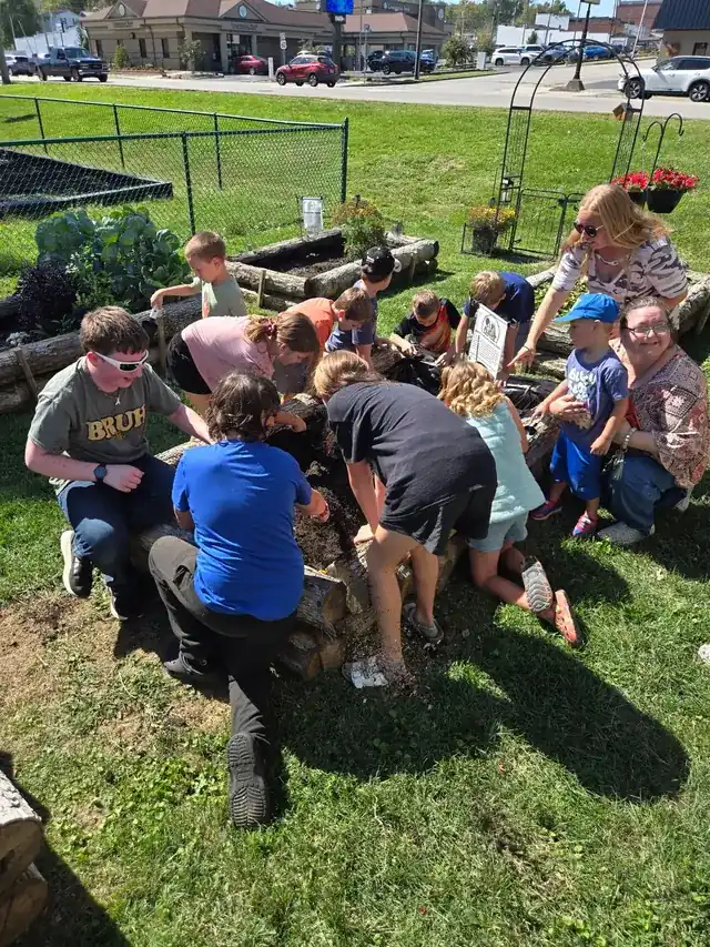 Building the BCF community garden — photo 11